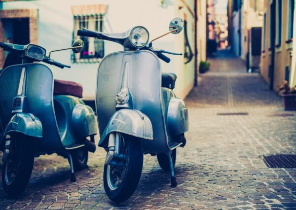 Tour Vespa en Barcelona - Imagen 2